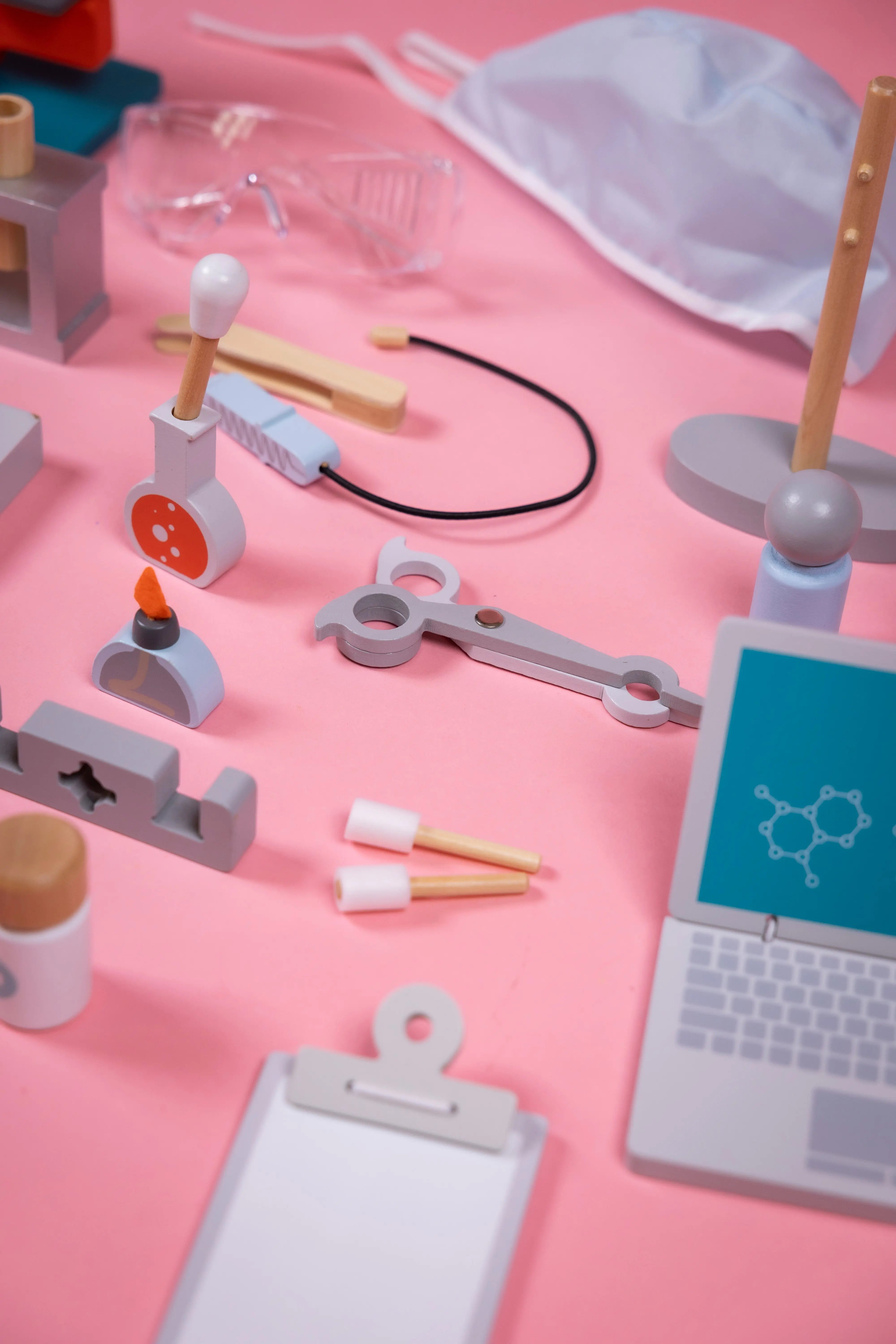 Toy Forge Lab Untitled Nov21_21:11 - Eduspark Toys